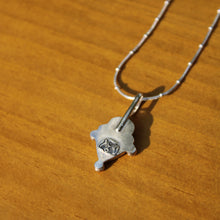 Load image into Gallery viewer, Daydreamer pendant No. 2