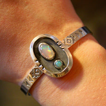 Load image into Gallery viewer, shadow cuff