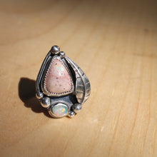 Load image into Gallery viewer, Transformation ring - size 6