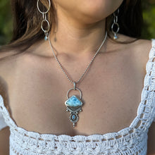 Load image into Gallery viewer, wave pendant