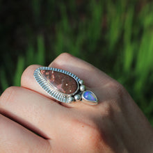 Load image into Gallery viewer, Glow ring - Size 6.25