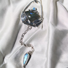Load image into Gallery viewer, Gardenia Pendant