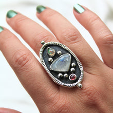 Load image into Gallery viewer, Ray of light ring - size 9