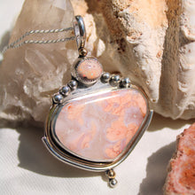 Load image into Gallery viewer, Flourish Pendant - 20" chain
