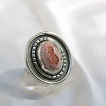 Load image into Gallery viewer, Shield Ring - Size 6.5