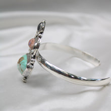 Load image into Gallery viewer, Pyramid Cuff Bracelet