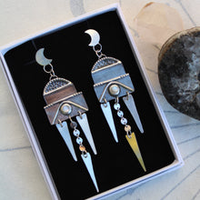 Load image into Gallery viewer, Dagger Earrings