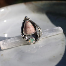 Load image into Gallery viewer, Transformation ring - size 6
