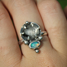 Load image into Gallery viewer, Embrace Ring No. 1 - size 9

