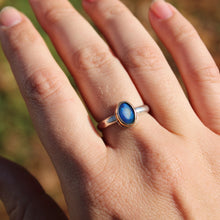 Load image into Gallery viewer, Mixed metal Australian Opal Ring - size 8.5
