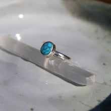 Load image into Gallery viewer, Turquoise Ring - size 6
