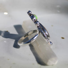Load image into Gallery viewer, Glimmer Ring - size 8.5
