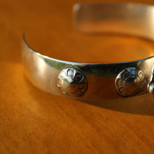 Load image into Gallery viewer, Eye of the beholder cuff No. 2
