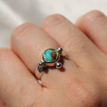 Load image into Gallery viewer, Iris Ring - size 8.25
